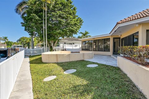 Villa ou maison à louer à Fort Lauderdale, Floride: 3 chambres, 222.13 m2 № 868634 - photo 24