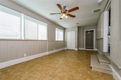 House in Sarasota, Florida 3 bedrooms, 121.7 sq.m. № 1378212 - photo 9