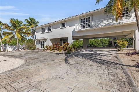 Casa en venta en Key Largo, Florida, 5 dormitorios, 407.38 m2 № 782904 - foto 18