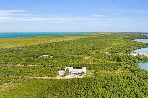 Villa ou maison à vendre à Key Largo, Floride: 5 chambres, 407.38 m2 № 782904 - photo 8