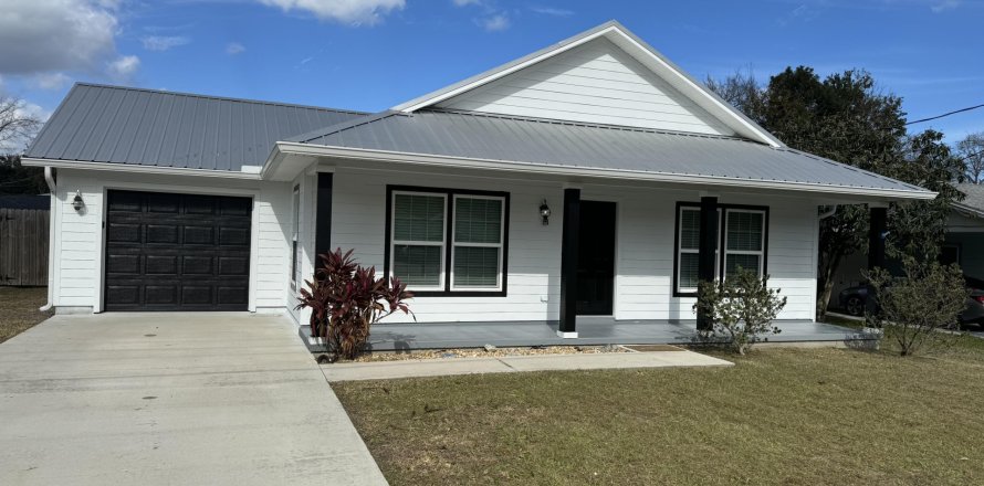 House in Saint Augustine, Florida 3 bedrooms, 121.89 sq.m. № 883693