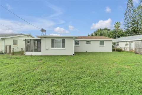 House in Holiday, Florida 2 bedrooms, 89.56 sq.m. № 1347240 - photo 25