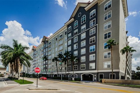 Condominio en venta en Tampa, Florida, 2 dormitorios, 110 m2 № 1354152 - foto 6