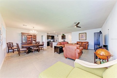 Villa ou maison à vendre à Sarasota, Floride: 3 chambres, 165.18 m2 № 1354149 - photo 5