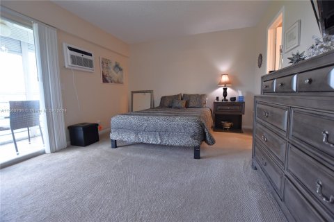 Condo in Boca Raton, Florida, 1 bedroom  № 1092088 - photo 10