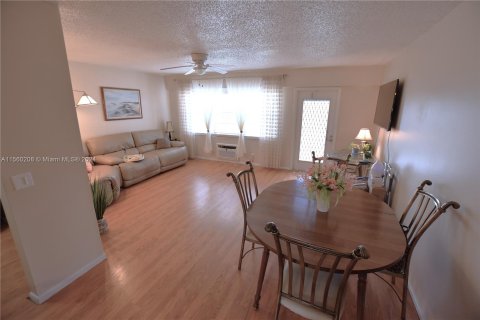 Copropriété à vendre à Boca Raton, Floride: 1 chambre, 66.89 m2 № 1092088 - photo 4