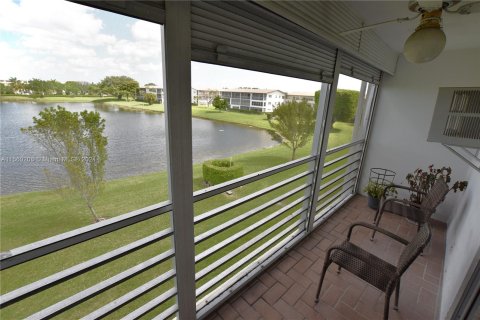 Condo in Boca Raton, Florida, 1 bedroom  № 1092088 - photo 12