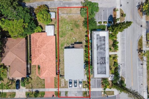 Commercial property in Fort Lauderdale, Florida 111.11 sq.m. № 46274 - photo 3