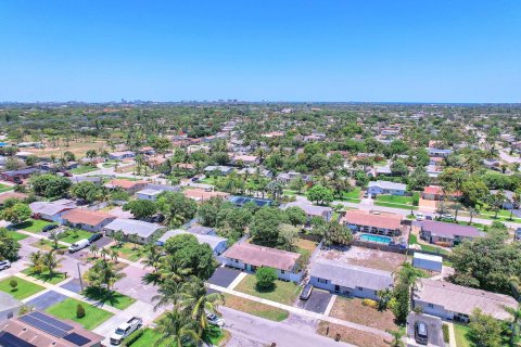 Villa ou maison à vendre à Deerfield Beach, Floride: 4 chambres, 130.43 m2 № 1216236 - photo 11