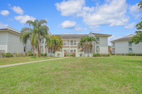 Condo in Palm Beach Gardens, Florida, 2 bedrooms  № 1182037 - photo 13