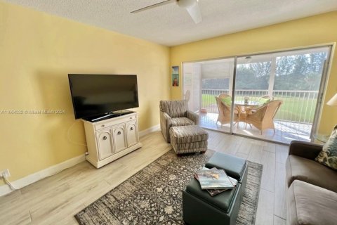 Copropriété à vendre à Pompano Beach, Floride: 1 chambre, 83.61 m2 № 1377232 - photo 16