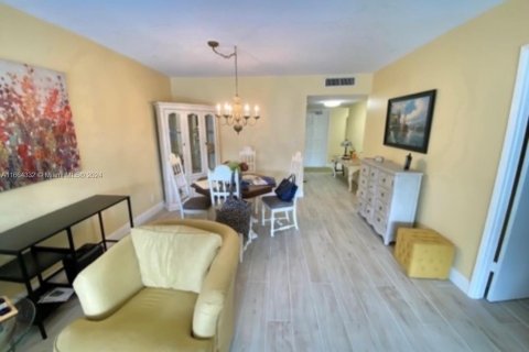 Copropriété à vendre à Pompano Beach, Floride: 1 chambre, 83.61 m2 № 1377232 - photo 13