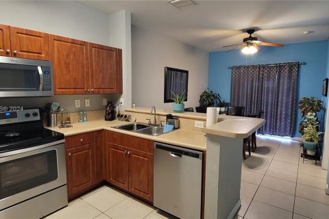 Townhouse in Cutler Bay, Florida 4 bedrooms, 159.05 sq.m. № 1377233 - photo 16