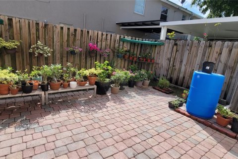 Townhouse in Cutler Bay, Florida 4 bedrooms, 159.05 sq.m. № 1377233 - photo 27