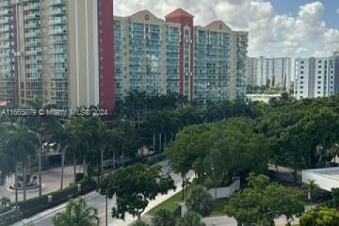 Copropriété à vendre à Sunny Isles Beach, Floride: 2 chambres, 83.05 m2 № 1377191 - photo 19