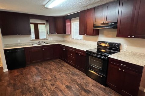 Casa en venta en Orlando, Florida, 4 dormitorios, 215.25 m2 № 1394014 - foto 3