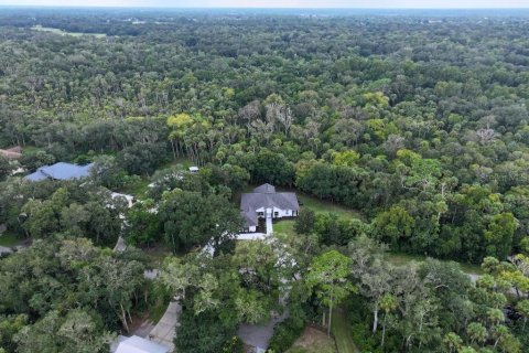 House in New Smyrna Beach, Florida 5 bedrooms, 246.01 sq.m. № 1393883 - photo 11