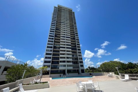 Condo in West Palm Beach, Florida, 2 bedrooms  № 1154251 - photo 19