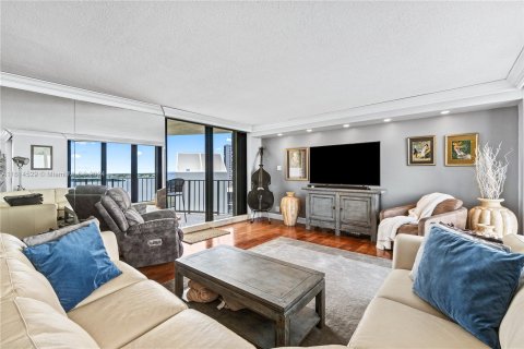Condominio en venta en Riviera Beach, Florida, 2 dormitorios, 135.36 m2 № 1237857 - foto 6