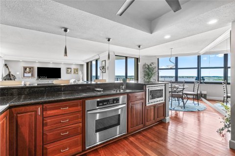 Condominio en venta en Riviera Beach, Florida, 2 dormitorios, 135.36 m2 № 1237857 - foto 16