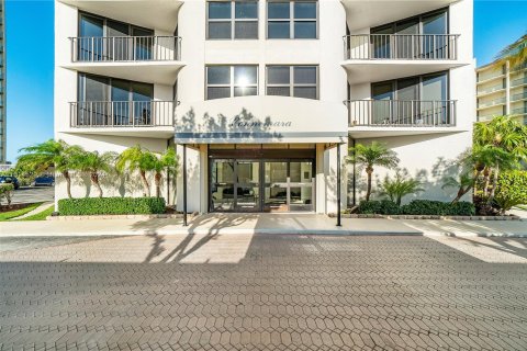 Condominio en venta en Riviera Beach, Florida, 2 dormitorios, 135.36 m2 № 1237857 - foto 14