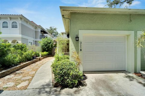 Townhouse in Tampa, Florida 3 bedrooms, 142.14 sq.m. № 706789 - photo 4