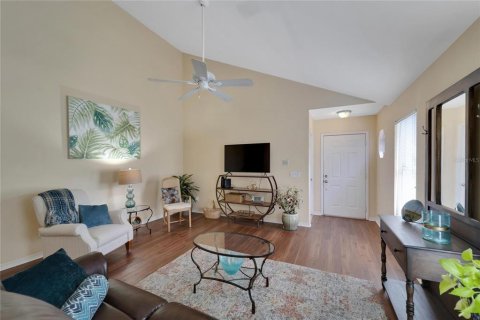 Townhouse in Tampa, Florida 3 bedrooms, 142.14 sq.m. № 706789 - photo 24