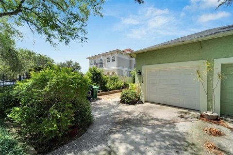 Townhouse in Tampa, Florida 3 bedrooms, 142.14 sq.m. № 706789 - photo 3