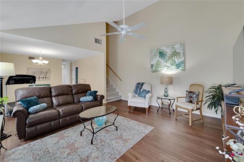 Townhouse in Tampa, Florida 3 bedrooms, 142.14 sq.m. № 706789 - photo 22