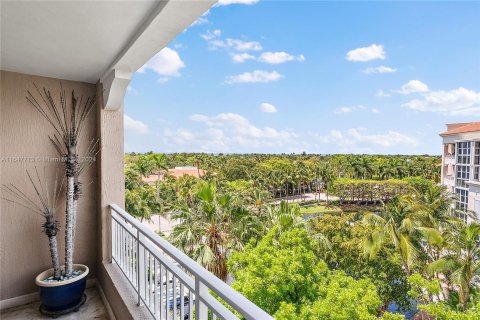 Condo in Key Biscayne, Florida, 3 bedrooms  № 1330426 - photo 17