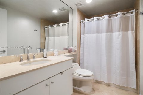 Condo in Key Biscayne, Florida, 3 bedrooms  № 1330426 - photo 24