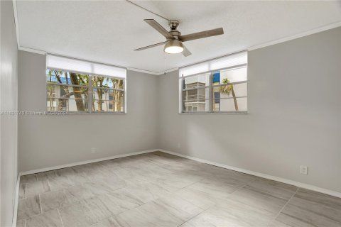 Condo in Margate, Florida, 1 bedroom  № 1292167 - photo 11