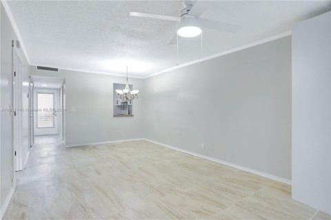 Condominio en venta en Margate, Florida, 1 dormitorio, 66.98 m2 № 1292167 - foto 9