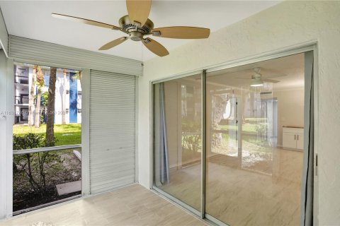 Condominio en venta en Margate, Florida, 1 dormitorio, 66.98 m2 № 1292167 - foto 21