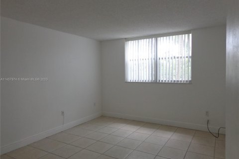 Copropriété à vendre à North Miami, Floride: 1 chambre, 62.52 m2 № 741457 - photo 7