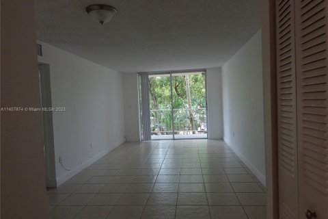 Купить кондоминиум в Норт-Майами, Флорида 1 спальня, 62.52м2, № 741457 - фото 2