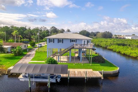 Villa ou maison à vendre à Hudson, Floride: 2 chambres, 106.28 m2 № 1350047 - photo 1