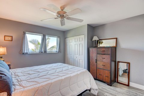Condominio en venta en Lake Worth, Florida, 1 dormitorio, 79.99 m2 № 195188 - foto 8