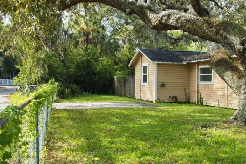 House in Tampa, Florida 2 bedrooms, 132.85 sq.m. № 1349411 - photo 3