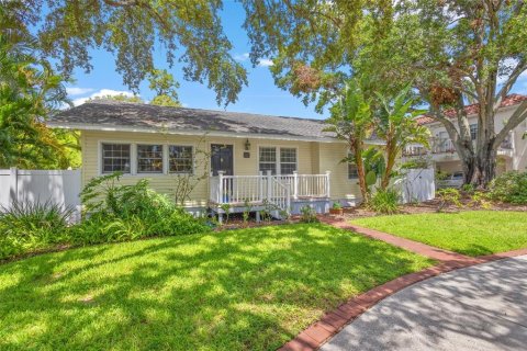 Villa ou maison à vendre à Saint Petersburg, Floride: 3 chambres, 224.45 m2 № 1349560 - photo 2