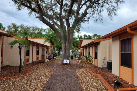 Купить коммерческую недвижимость в Форт Майерс, Флорида № 1127253 - фото 3