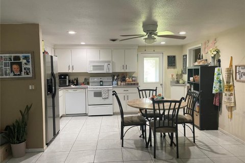 Casa en venta en Port Charlotte, Florida, 3 dormitorios, 87.89 m2 № 536399 - foto 7