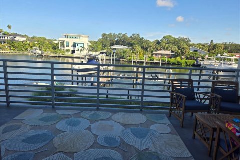 Condo in Sarasota, Florida, 2 bedrooms  № 1337818 - photo 12