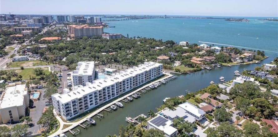 Condominio en Sarasota, Florida, 2 dormitorios  № 1337818