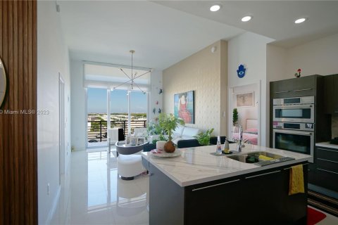 Condominio en venta en Doral, Florida, 3 dormitorios, 140.65 m2 № 712029 - foto 3