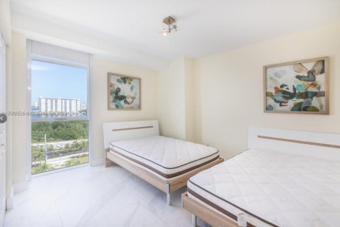 Condo in Sunny Isles Beach, Florida, 3 bedrooms  № 1347910 - photo 17