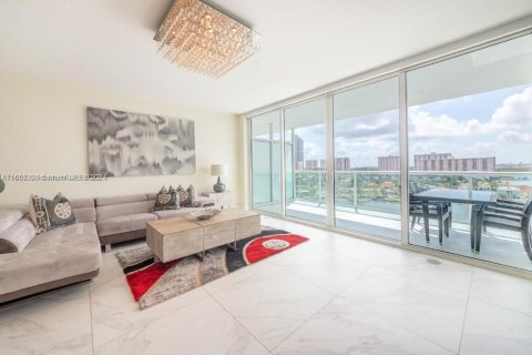 Condominio en venta en Sunny Isles Beach, Florida, 3 dormitorios, 158.4 m2 № 1347910 - foto 13