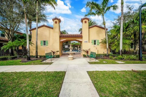 Touwnhouse à vendre à Palm Beach Gardens, Floride: 3 chambres, 151.06 m2 № 878519 - photo 18