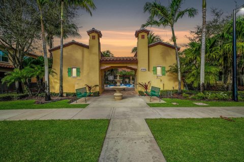 Touwnhouse à vendre à Palm Beach Gardens, Floride: 3 chambres, 151.06 m2 № 878519 - photo 7