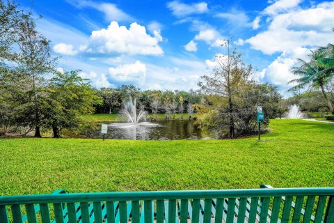 Touwnhouse à vendre à Palm Beach Gardens, Floride: 3 chambres, 151.06 m2 № 878519 - photo 14